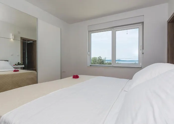 Three-bedroom In Hébergement de vacances *