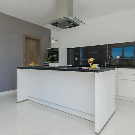 Three-bedroom In בית נופש