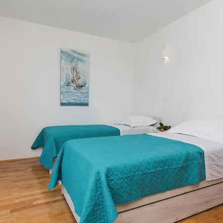 Three-bedroom In בית נופש *