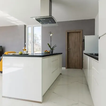 Awesome In With Kitchen