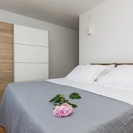 בית נופש Three-bedroom In Kožino